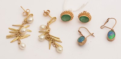 Lot 119 - Three pairs of earrings