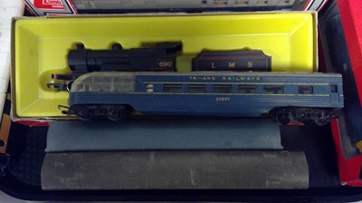 Lot 280 - Hornby, Lima and Triang model trains