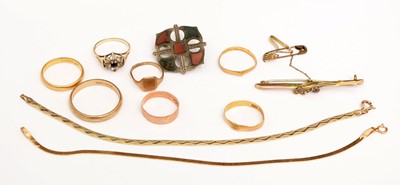 Lot 196 - Gold and other jewellery