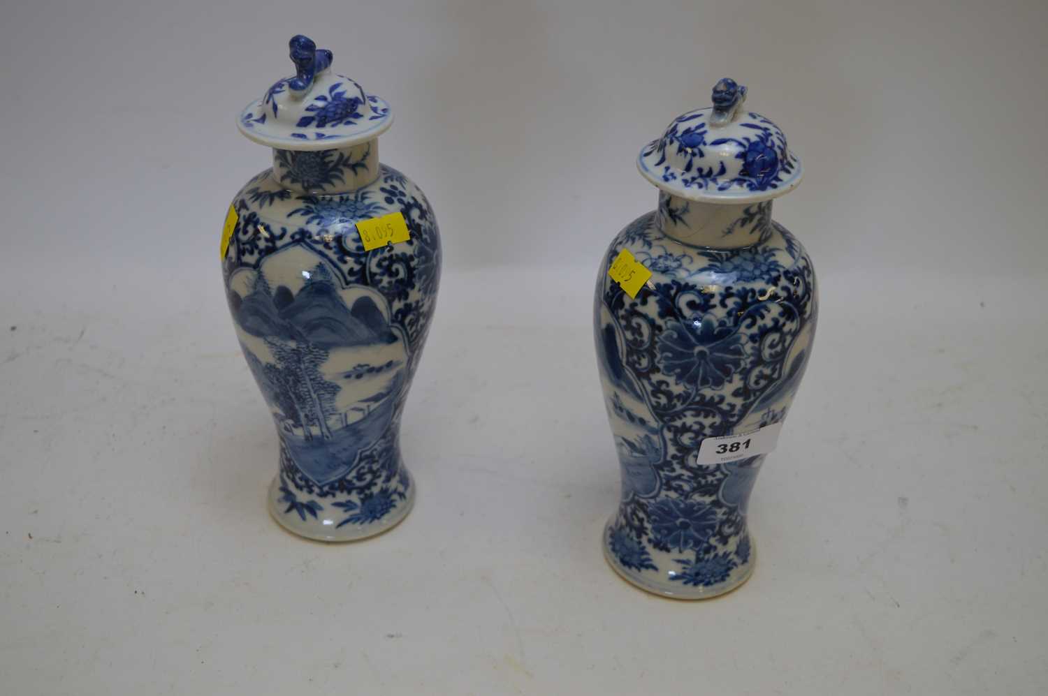Lot 381 - Chinese blue & white vases