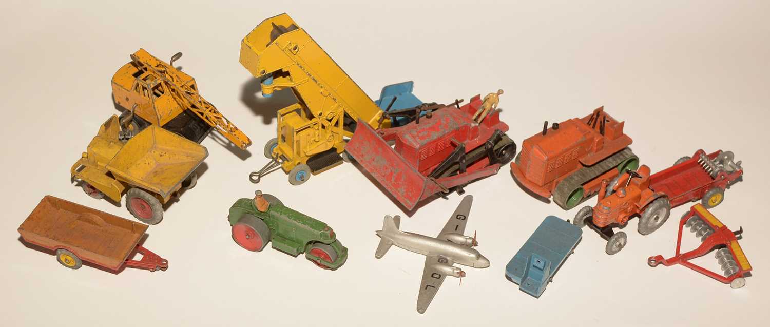 Lot 1107 - Dinky vehicles unboxed (9)