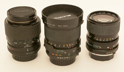 Lot 939 - Minolta cameras and lenses.