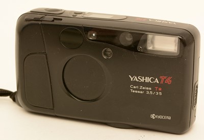 Lot 911 - A Yashica T4 camera.