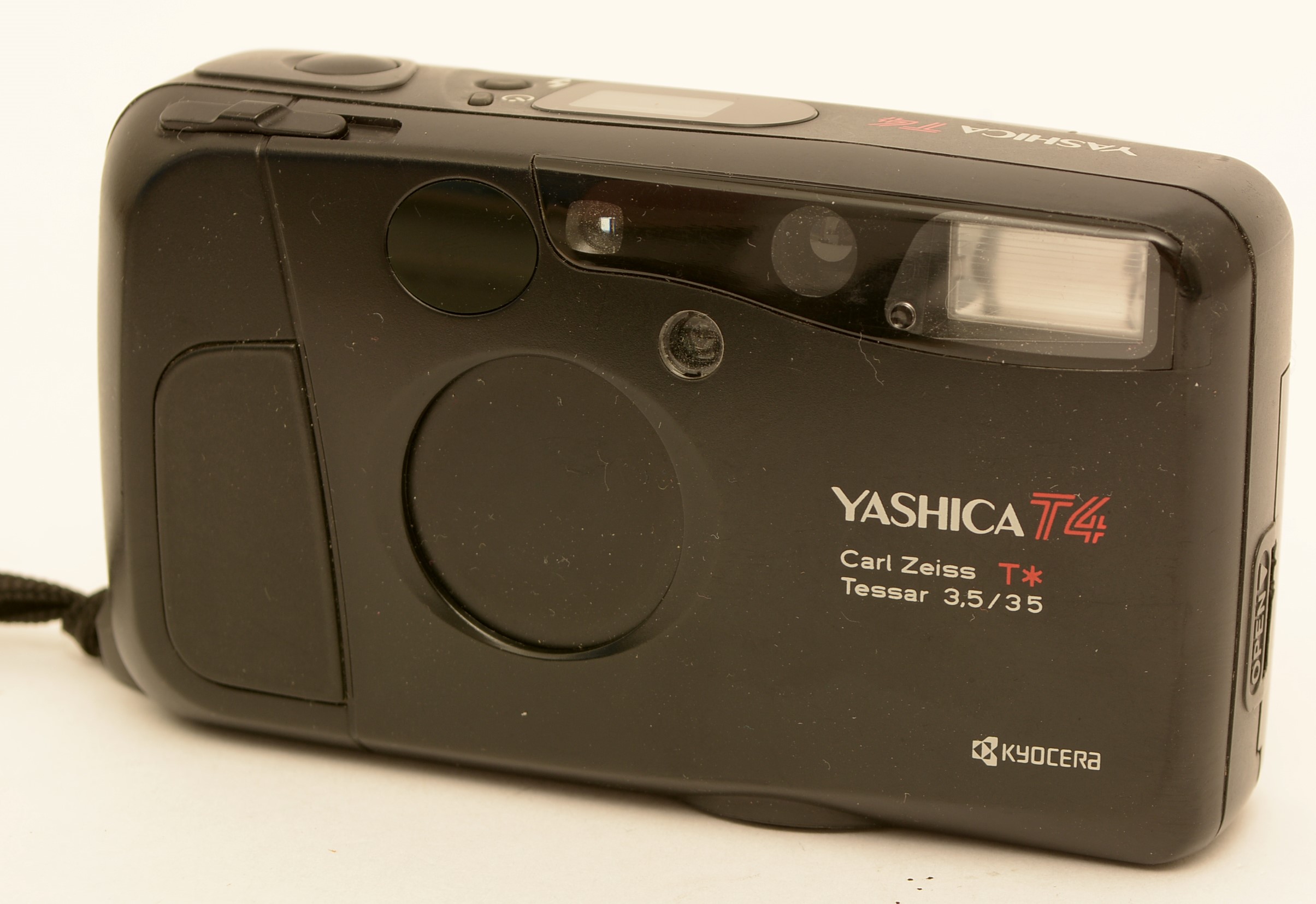 Lot 911 A Yashica T4 Camera lot-911-a-yashica-t4-camera