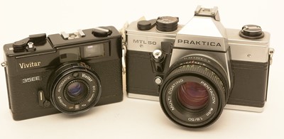 Lot 916 - Two cameras.