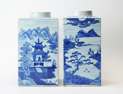 Lot 556 - Near pair of Chinese blue and white vases