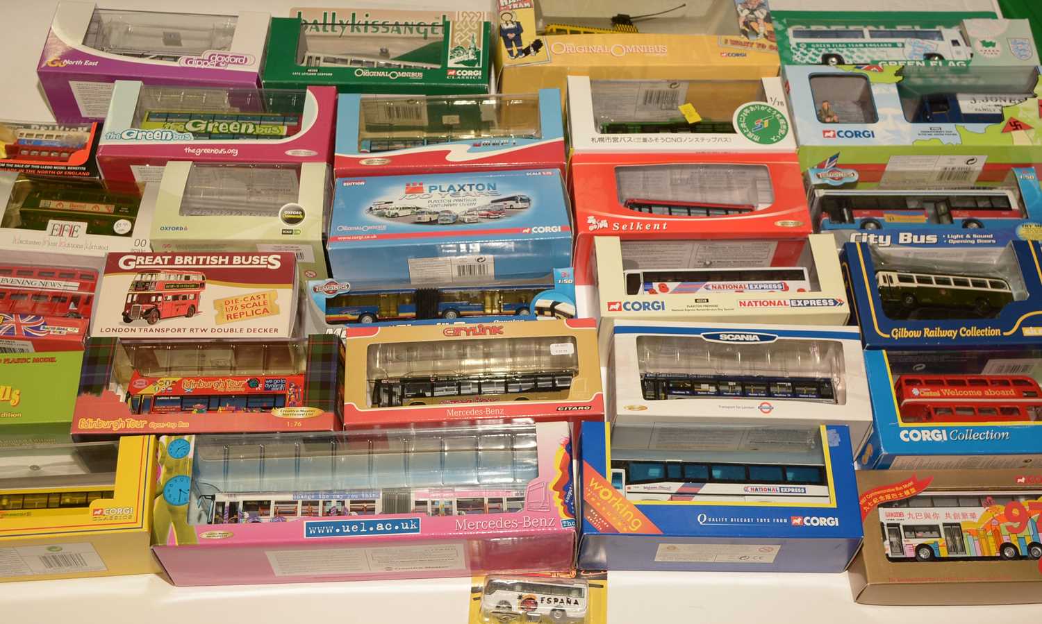 Lot 1129 - Thirty diecast model vehicles various.