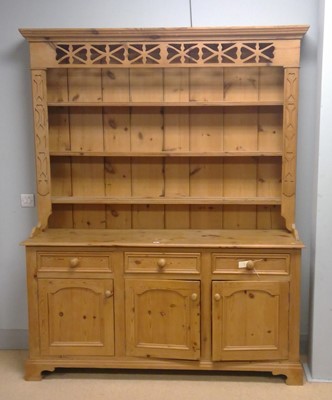 Lot 557 - Victorian-style pine dresser.