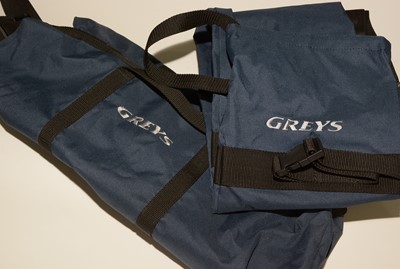 Lot 686 - Greys shoulder bag; and matching fishing rod bag.