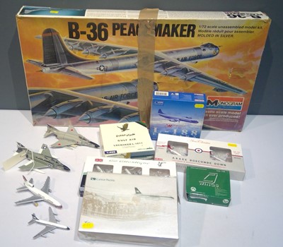 Lot 1237 - A 1/72 Scale model kit 'B-36 Peacemaker' by Monogram; and other items.