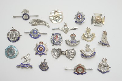 Lot 1024 - Sweetheart brooches