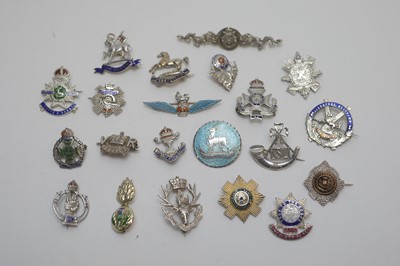 Lot 1028 - Sweetheart brooches