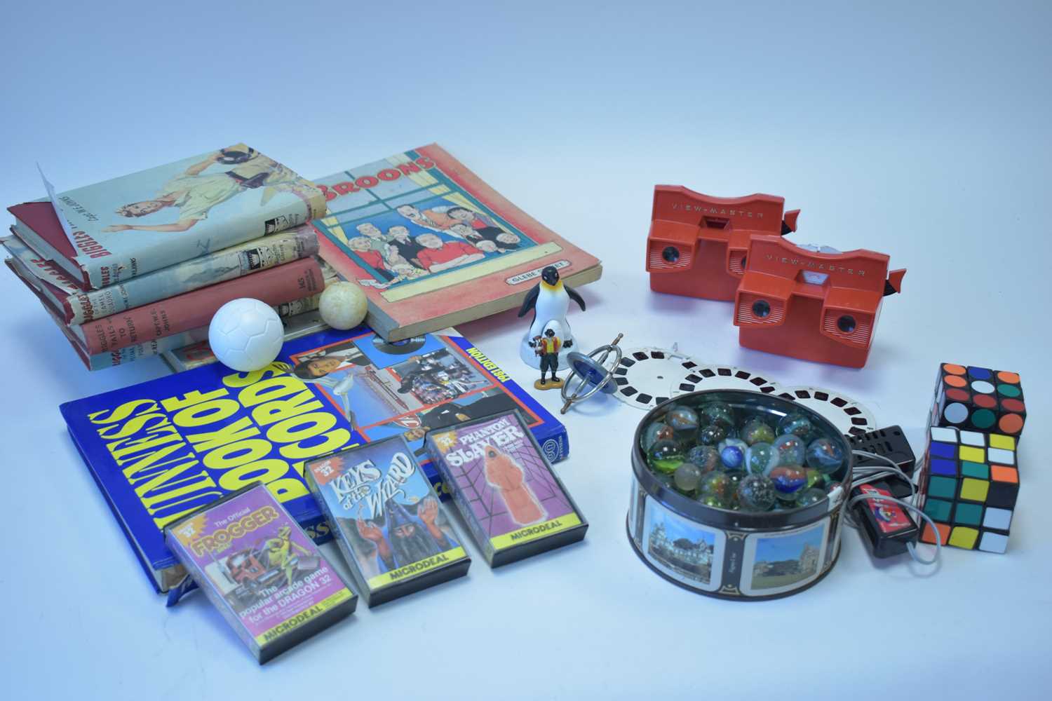 Lot 1119 - View-master; marbles etc.