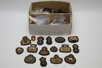 Lot 1034 - Naval cap badges