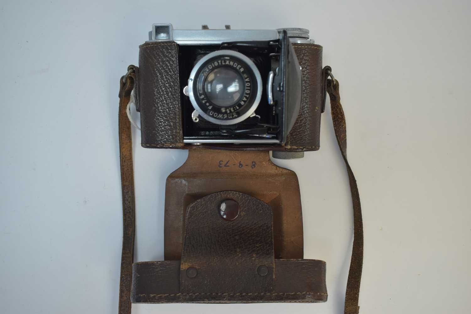 Lot 846 - A Voigtländer folding camera.