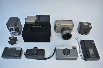 Lot 806 - Sundry cameras.
