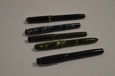 Lot 654 - Five Stephens fountain pens