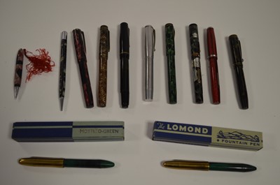 Lot 646 - A selection of fountain pens