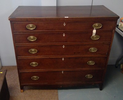 Lot 572 - Georgian chest of drawers.