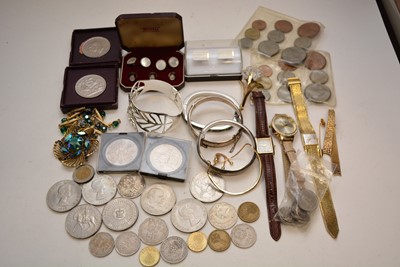 Lot 90 - Costume jewellery and coins