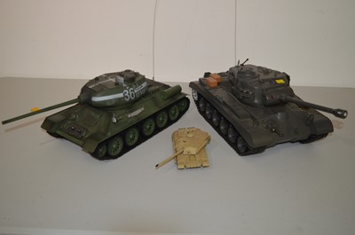 Lot 1309 - Heng Long model tank; and two others.