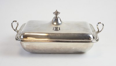 Lot 124 - Edwardian silver covered tureen