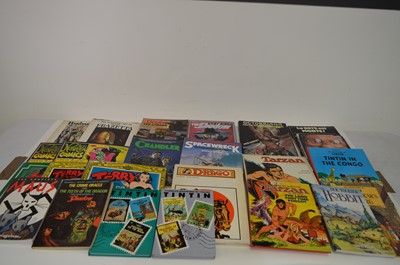 Lot 1356 - Comics-related books and graphic novels.