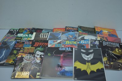 Lot 1422 - Batman The Dark Knight Returns; and other mainly Batman related graphic novels.