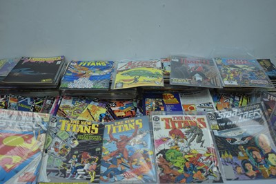 Lot 1423 - Star Trek: The Next Generation; and other DC comics.