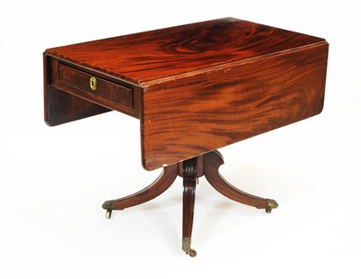 Lot 842 - 19th Century Gillows Mahogany Pembroke table