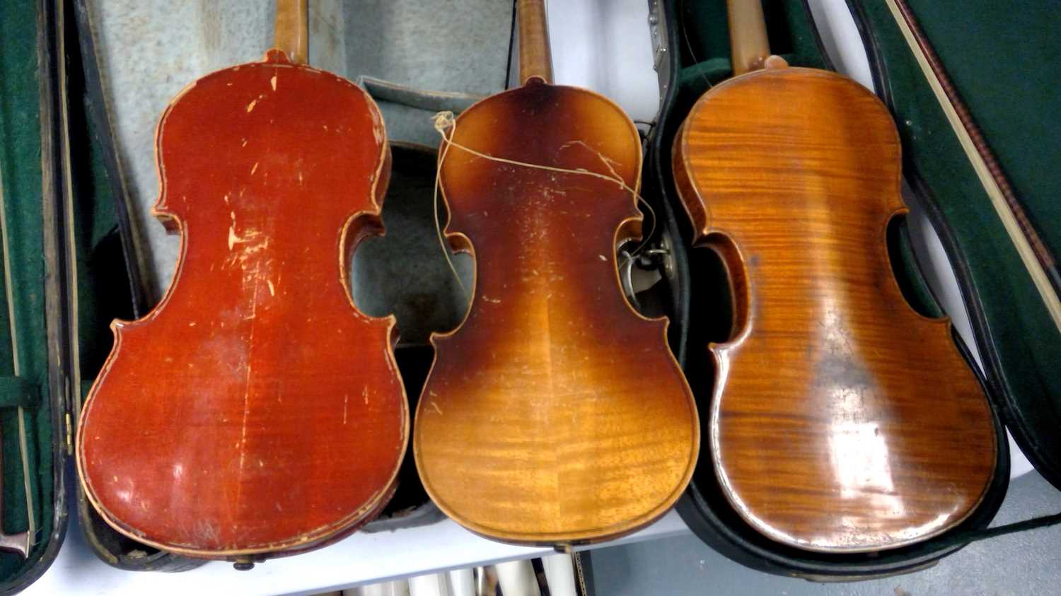 Lot 130 - A selection of violins