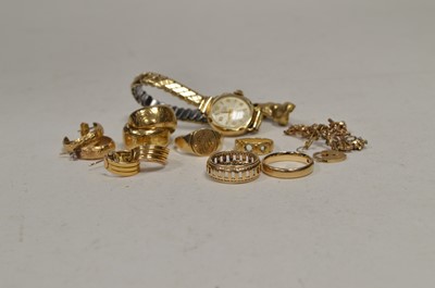 Lot 95 - Gold and yellow metal jewellery