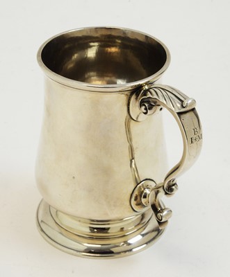 Lot 212 - George II silver tankard, by John Langlands I, Newcastle