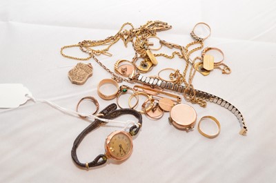 Lot 92 - Gold jewellery and other items