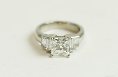 Lot 63 - Princess cut diamond ring