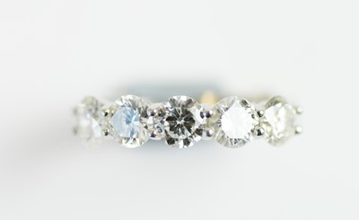 Lot 70 - Five stone diamond ring