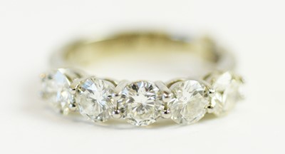 Lot 70 - Five stone diamond ring