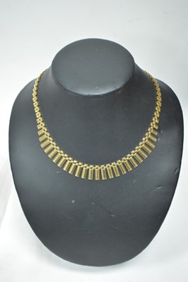 Lot 70 - 9ct gold fringe necklace