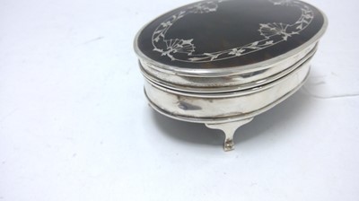 Lot 115 - George V silver and tortoiseshell jewellery box