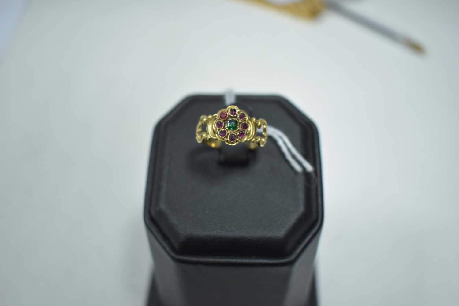 Lot 83 - 19th Century emerald and ruby cluster ring
