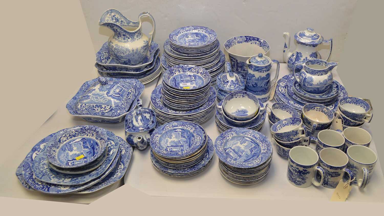 Lot 390 - Large quantity of Spode Italian blue and white items.