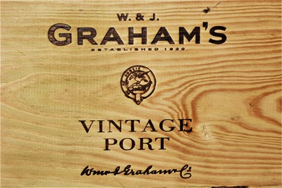 Lot 254 - Graham’s Vintage Port 2000