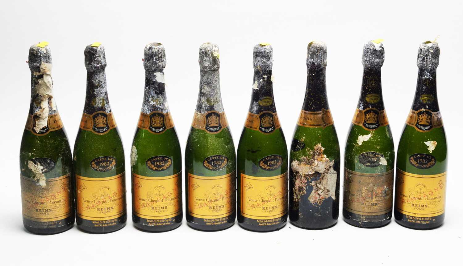 Lot 231 - Veuve Clicquot Champagne 1982