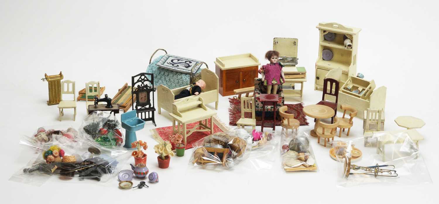 Lot 905 - A collection of vintage and antique miniature dolls, furniture and other items.