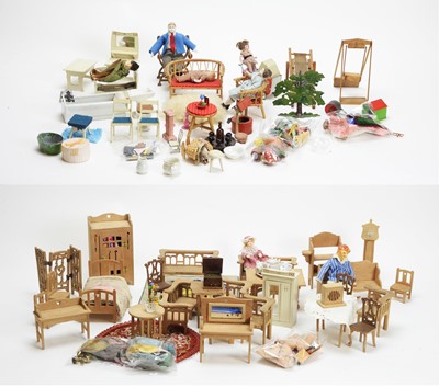 Lot 907 - A collection of vintage miniature dolls and doll's furniture and other items.