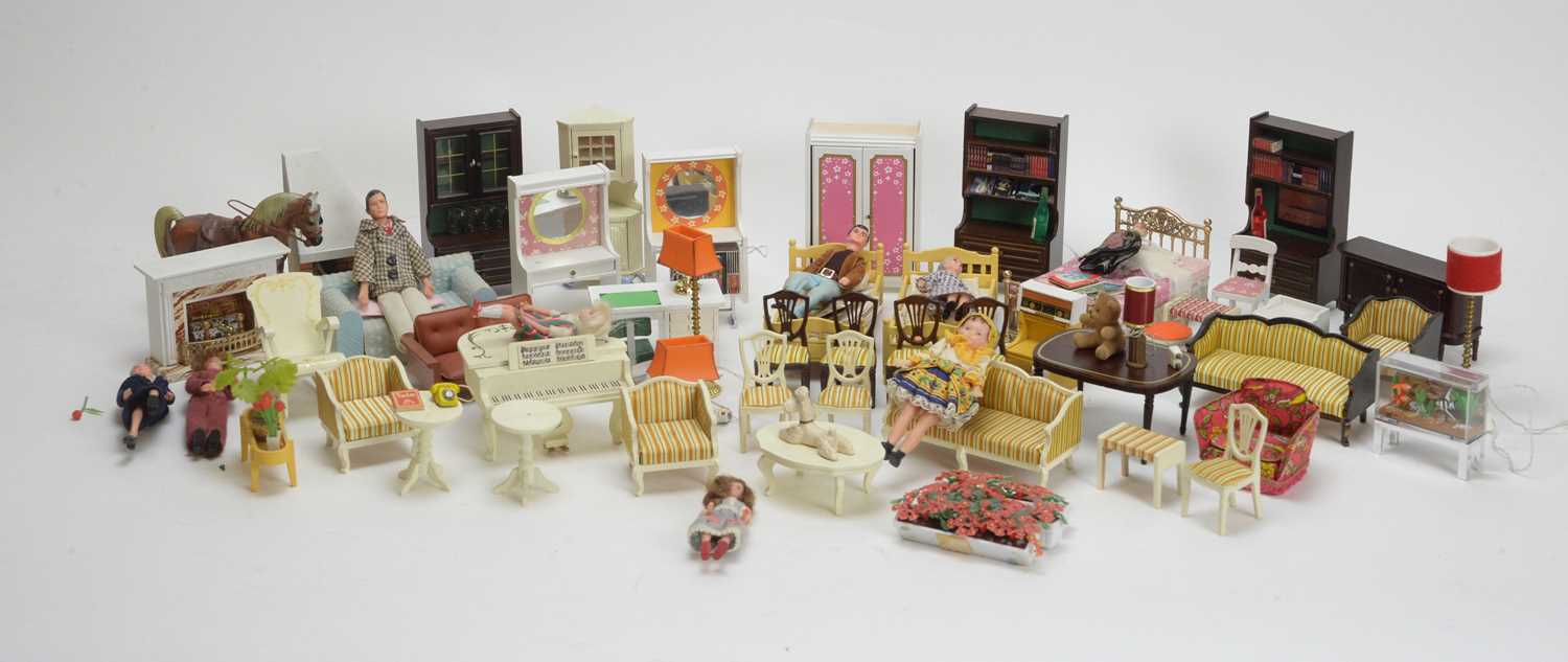 Lot 930 - A collection of miniature dolls, doll's furniture and other items.