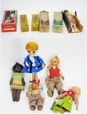 Lot 897 - Two Pedigree Delite dolls and other dolls, various.