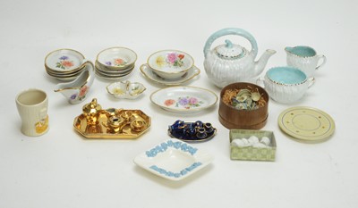 Lot 1003 - Continental miniature doll's dinner and teaware.