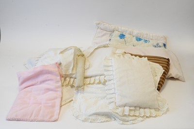Lot 1110 - Doll's bedding; and other sundry items.
