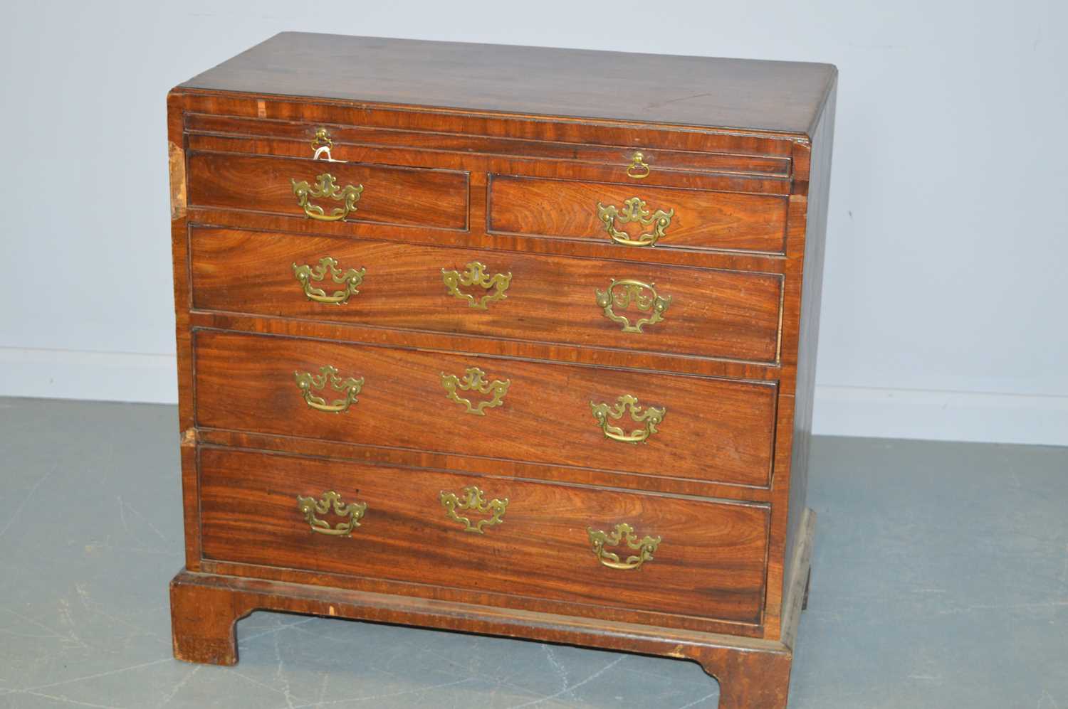 Lot 436 - George III bachelor's chest
